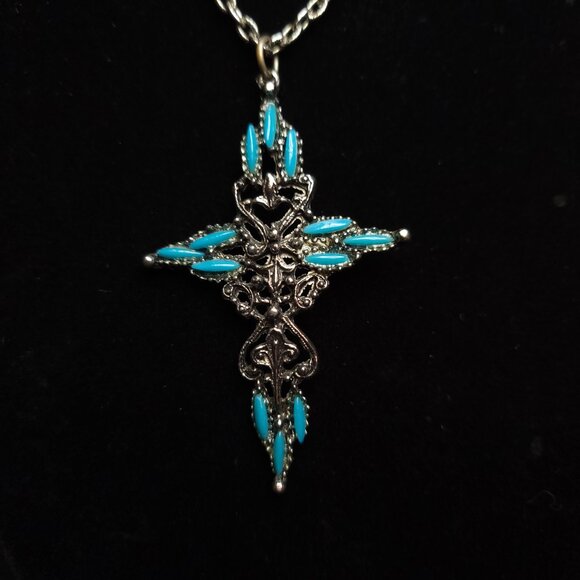 Vintage Faux Turquoise Silver Tone Cross Pendant Necklace and two Rings - Picture 10 of 13
